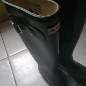 Hunter Shoes - Hunter rain boots size 6 matt green Hunter Shoes - Hunter rain boots size 6 matt green